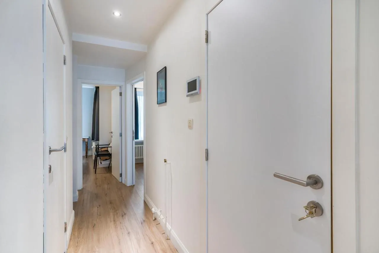 Appartement Retro woning te centrum Oostende, 5min van de kust België