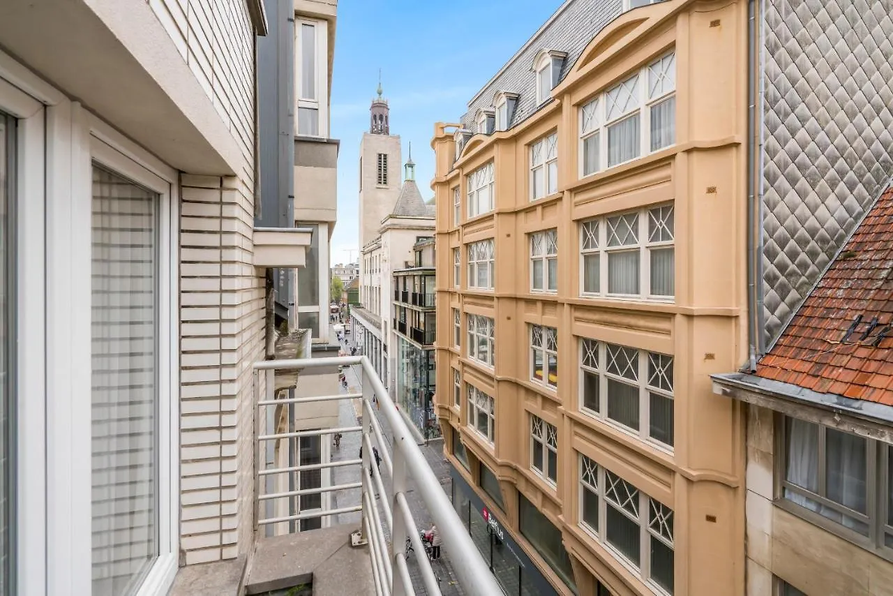 Retro woning te centrum Oostende, 5min van de kust België